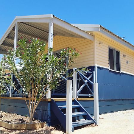 מלון קארנארבון Coral Coast Tourist Park מראה חיצוני תמונה